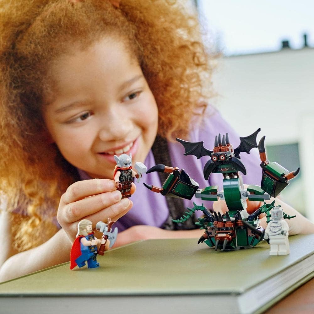 LEGO 76207 Marvel Attack on New Asgard - image 3