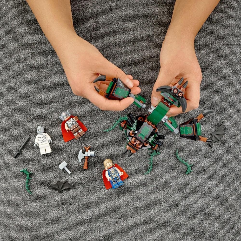 LEGO 76207 Marvel Attack on New Asgard - image 4