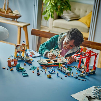 LEGO City Seaside Harbour with Cargo Ship - image 4