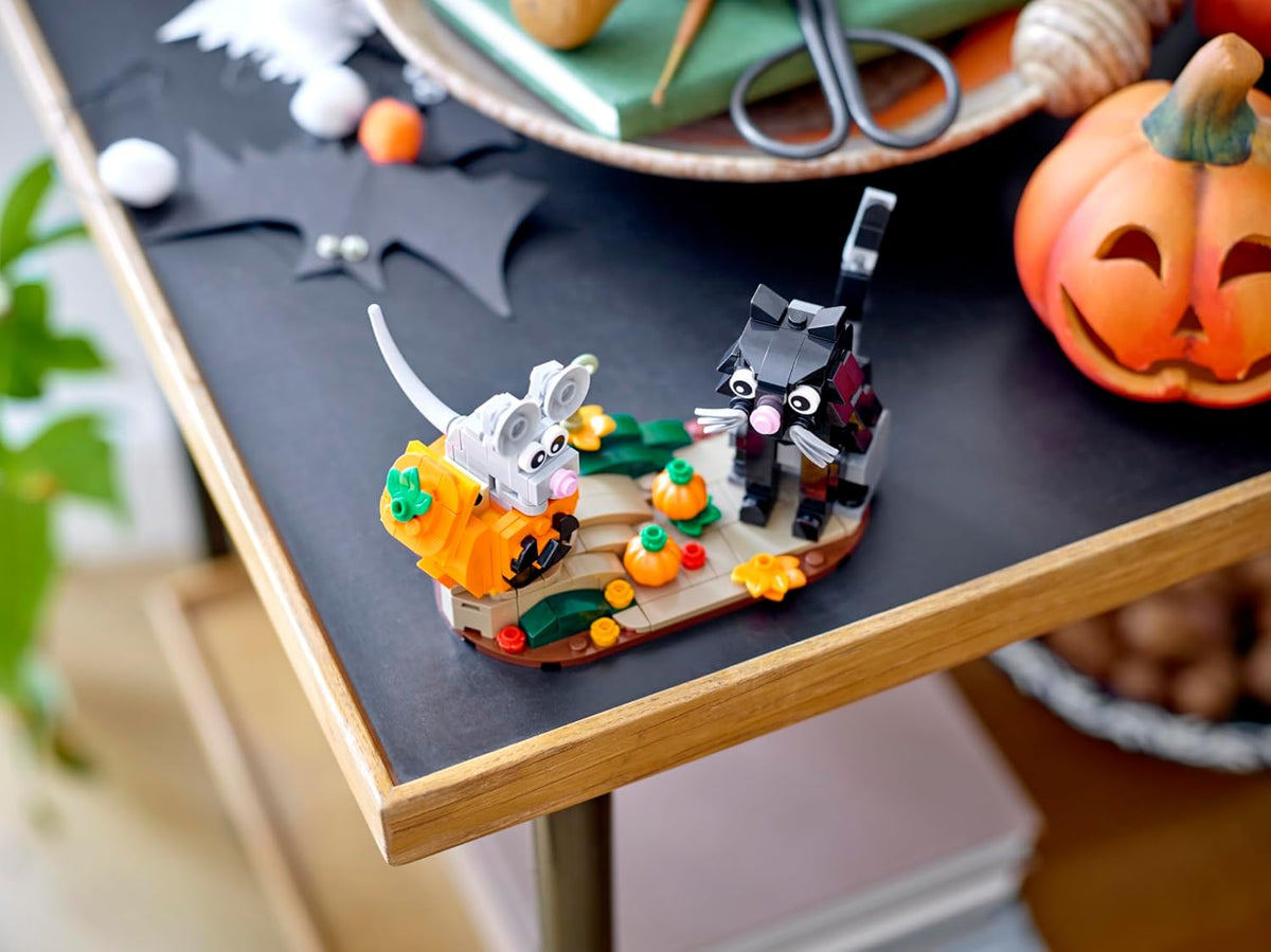 LEGO Halloween Cat & Mouse 40570 Building Kit - image 3