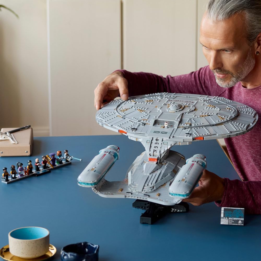 LEGO Icons Star Trek: U.S.S. Enterprise NCC-1701-D - image 7