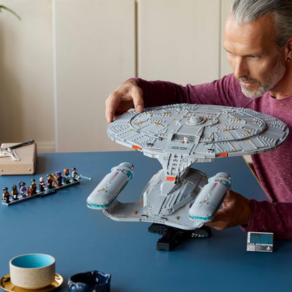 LEGO Icons Star Trek: U.S.S. Enterprise NCC-1701-D - image 7