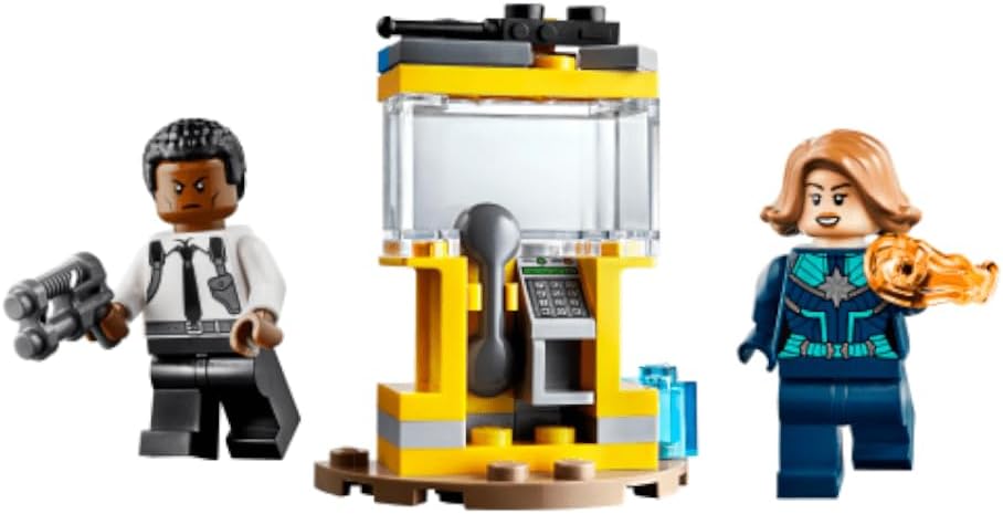 LEGO Super Heroes Captain Marvel and Nick Fury Polybag Set 30453 - image 2