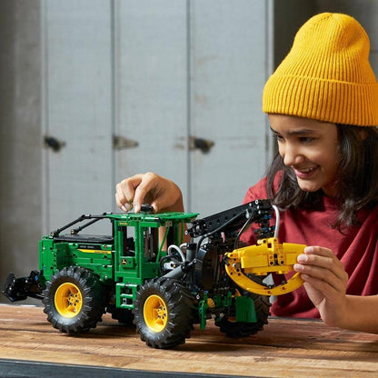 LEGO Technic John Deere 948L-II Skidder Set - image 3