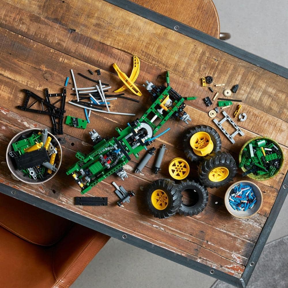 LEGO Technic John Deere 948L-II Skidder Set - image 5