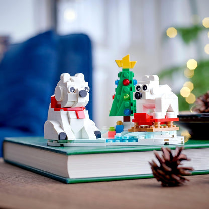 Lego Wintertime Polar Bears with Christmas Tree (40571) Holiday 2022 - image 2